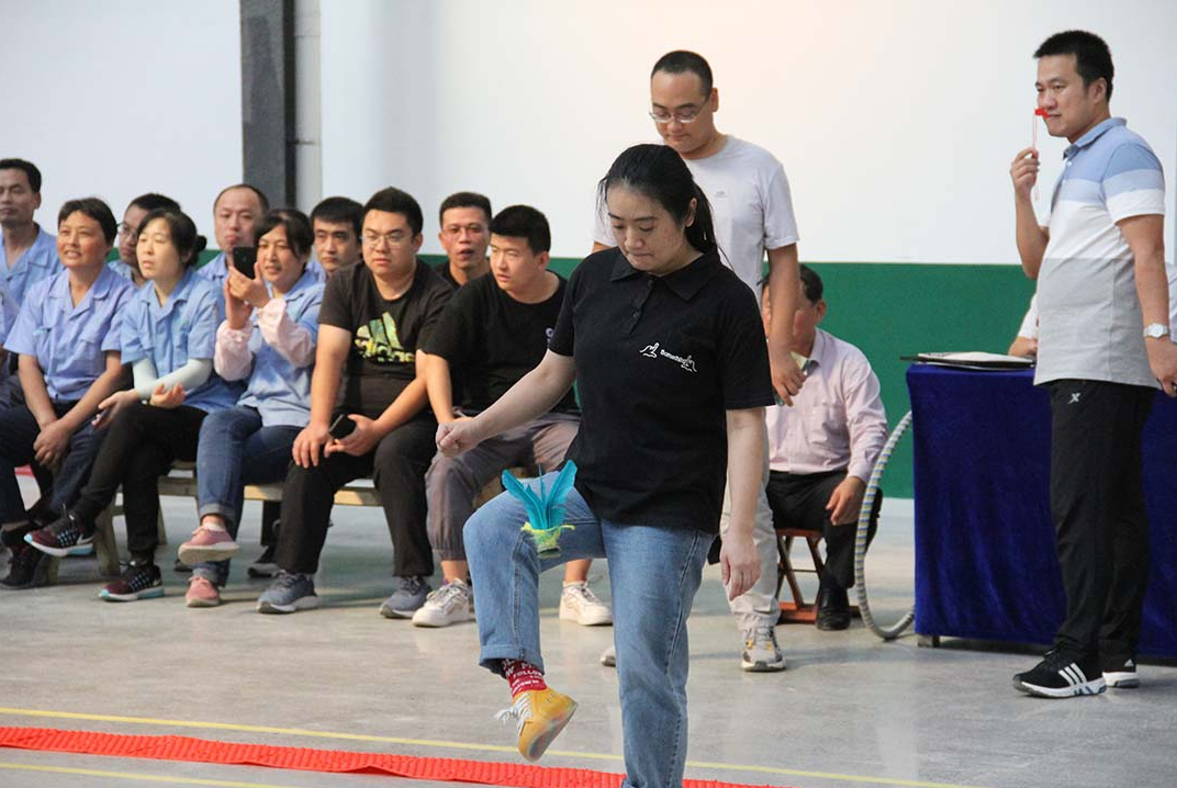 公司举办迎国庆中秋运动会(图2)